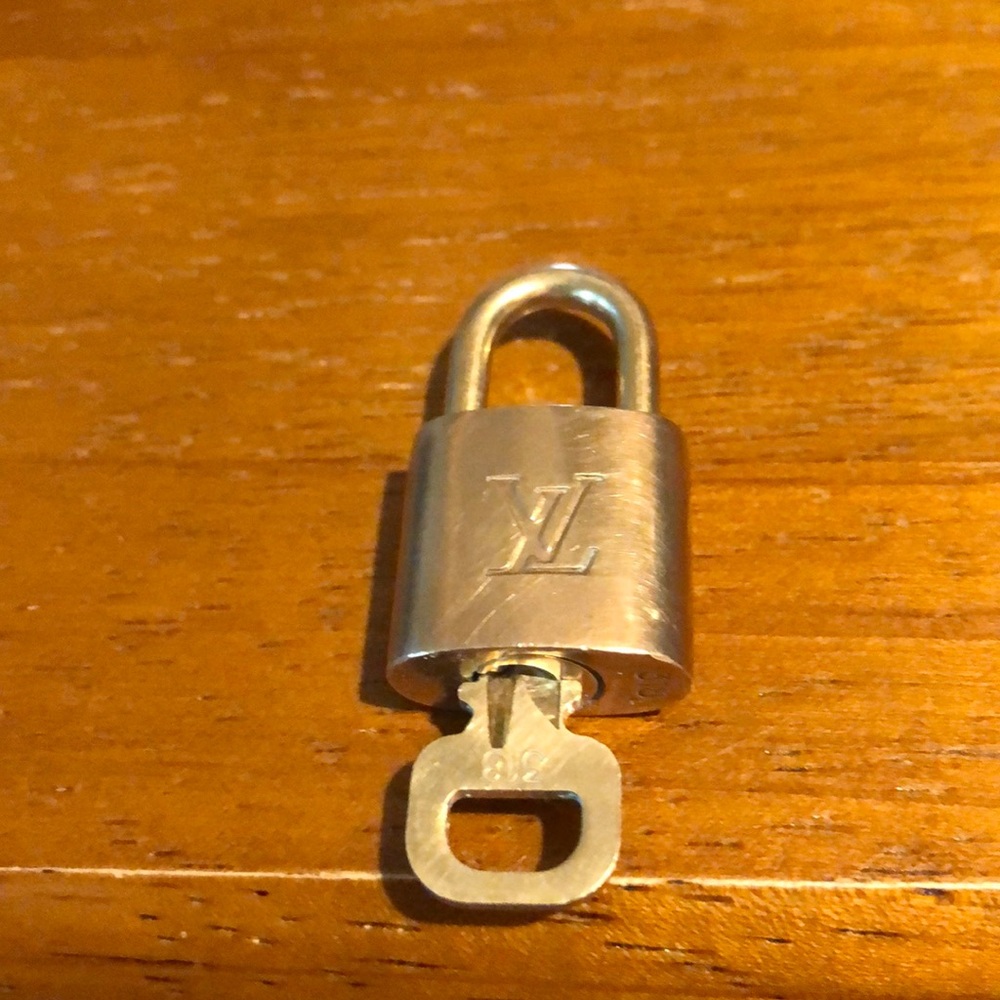 Louis Vuitton Lock and Key #318